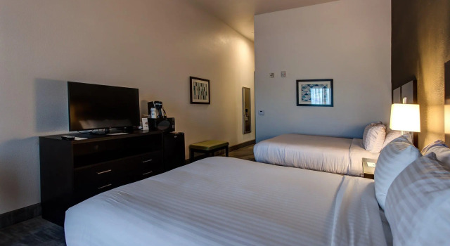 Четырёхместный номер Standard Holiday Inn Express & Suites Gatesville - N. Ft Hood by IHG