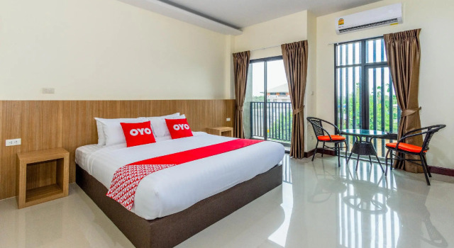 OYO 687 Canal Happiness Hotel