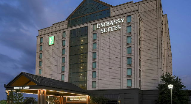 Embassy Suites by Hilton Chicago Lombard Oak Brook