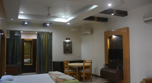 Люкс Hotel Naveen Residency