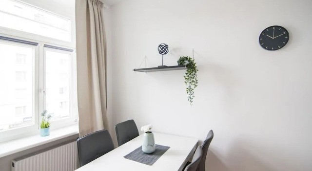 Kings Court Apartments Vienna, Забронировать Апартаменты/квартира 10. Фаворитен Вена, рядом с Кеплерплац