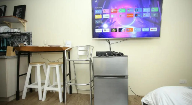A2J Executive Studio Suite Near Enchanted Kingdom, Đặt Khách sạn Khách sạn ở Silang có hồ bơi, Hồ bơi