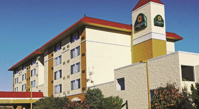 Четырёхместный номер Standard La Quinta Inn by Wyndham Lynnwood
