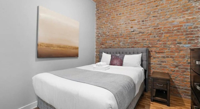 Old Montreal 4BR 2 Floors Loft Hotel