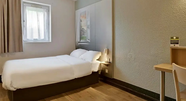 Двухместный номер Accessible B&B HOTEL Le Mans Nord 1
