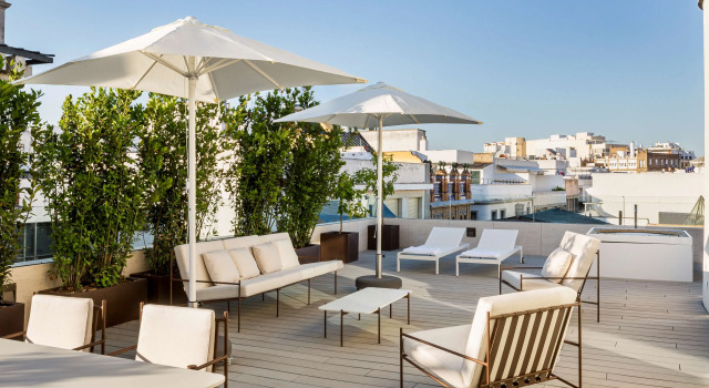 Люкс with Terrace and Hot Tub Presidential Radisson Collection Hotel, Magdalena Plaza Sevilla