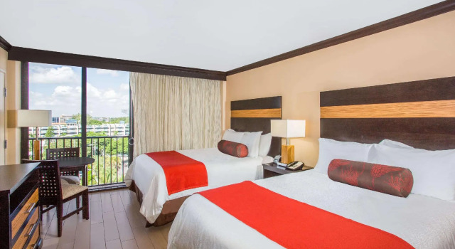 Четырёхместный номер Standard с видом на город Wyndham Deerfield Beach Resort
