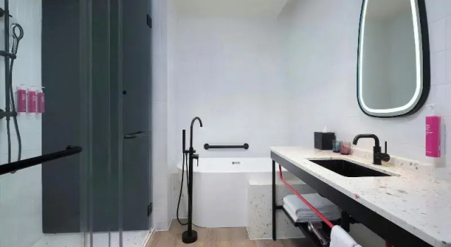 Номер Standard Moxy Ningbo Old Bund