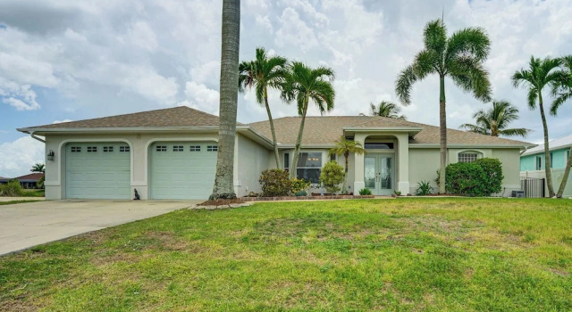 Spectacular Views! Largest Canal in NW Cape Coral