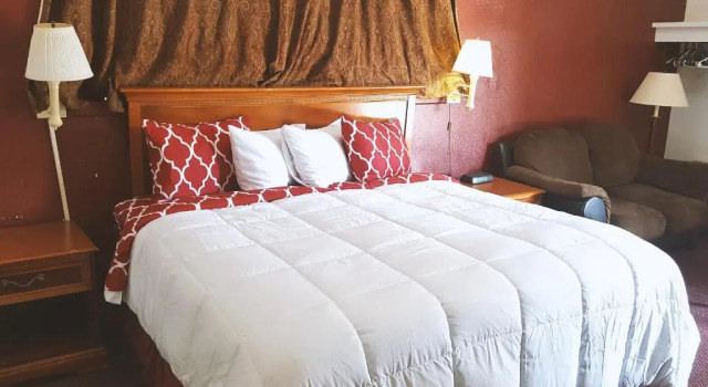 Номер Superior Coratel Inn & Suites by Jasper Hutchinson