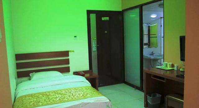 Haodun Hotel Guomao - Kunming, Book Hotel Hoteller i Kunming med parkering, Parkering