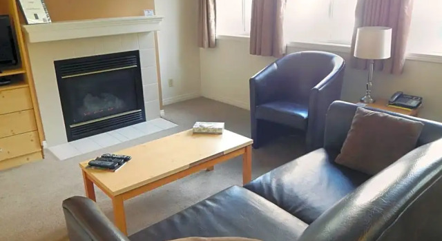Апартаменты Banff Boundary Lodge