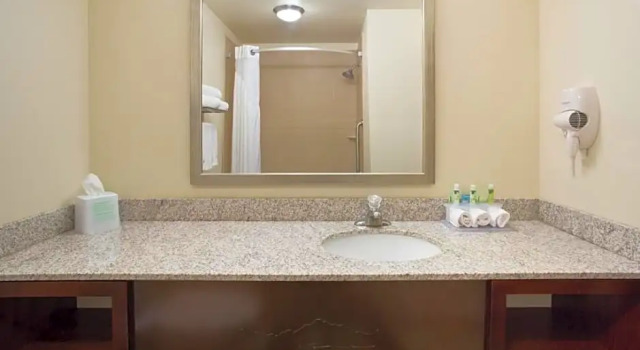 Двухместный люкс c 1 комнатой Holiday Inn Express & Suites Glendive by IHG