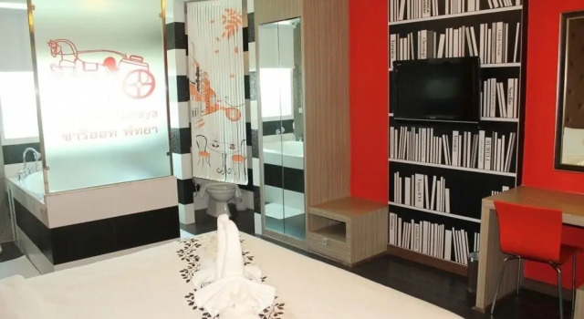 Номер Deluxe Chariot Pattaya Residence