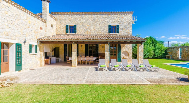CAN SALAT - Villa for 9 people in Lloseta., Rezerwuj Willa Hotele w Majorka z parkingiem, Parking