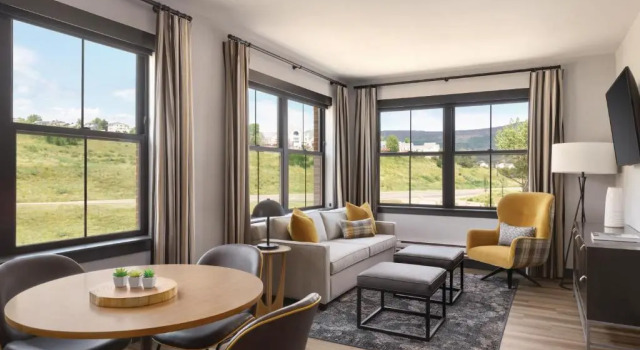 Люкс с 2 комнатами The Eddy Taproom & Hotel