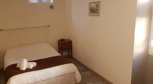 Номер Superior Logis Hotel le Prieuré