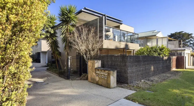 Апартаменты Spacious 3-bed Townhouse Near Dromana Beach