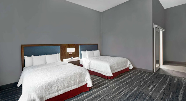Четырёхместный номер Standard Hampton Inn Weslaco