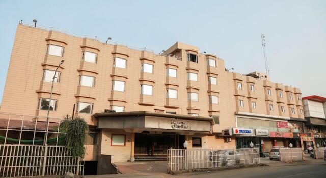 OYO 22953 Hotel Shelter