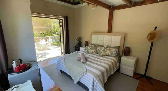 Living In Mountain Views Camps Bay, Забронировать Гостевой дом Отели Cape Peninsula с бассейном, Бассейн