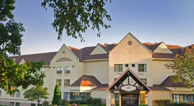 Branson Hillside Hotel, Забронировать Отель Отели Table Rock Lake с парковкой, Парковка