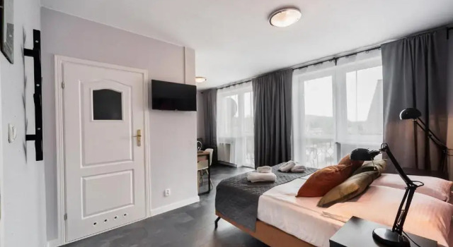 Четырёхместный номер Standard с балконом Villa Bluemica