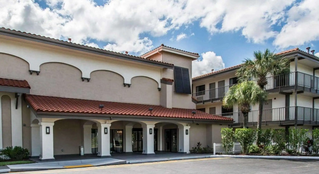 Quality Inn & Suites By the Parks, Rezerwuj Hotel Four Corners Floryda