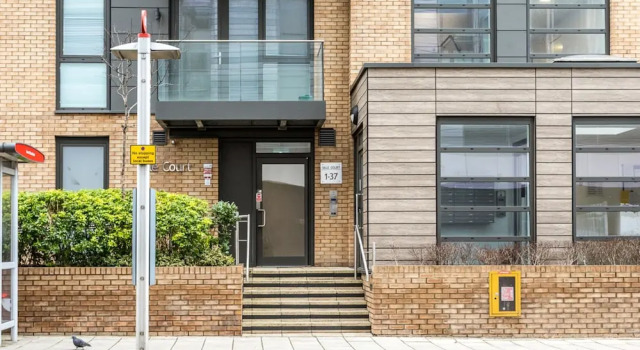 Stunning Brentford Penthouse