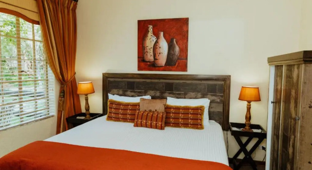 Boubou Bed and Breakfast, Buchen Sie Hotel Rustenburg 