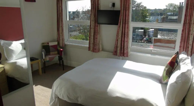 Двухместный номер Standard Carrington Guest House