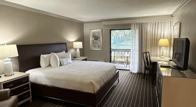Двухместный номер Standard с красивым видом из окна Mission Resort and Club