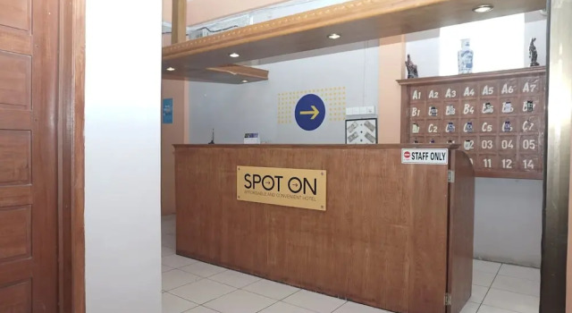 OYO 2200 Hotel Gunung Sari, Rezerwuj Hotel Rantau Prapat Sumatra