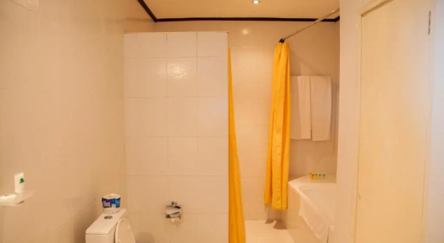 Двухместный номер Deluxe с видом на озеро Gorillas Lake Kivu Hotel