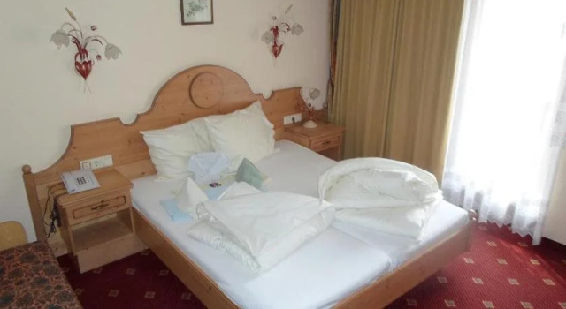 Hotel Edelweiss, Забронировать Отель Отели Лангенфельд 3 звезды, 3*