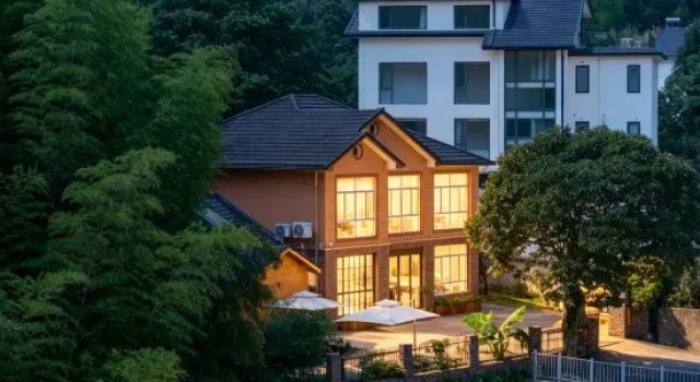 Liyu Tiny Stay (Near Tianmu Mountain Rafting, Anji)  •