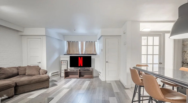 Апартаменты 1BR APT in the HEART of Downtown