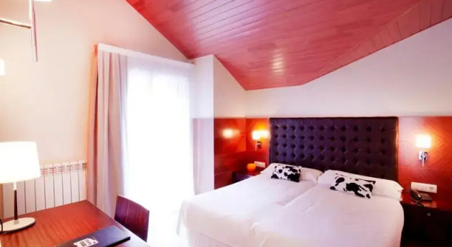 Двухместный номер Standard с балконом Hotel MU