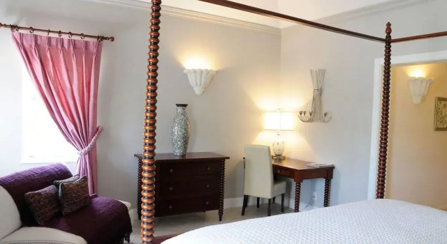 "this Beautifully Decorated 3 Bedroom 3 Bathroom Duplex Villa", Boek Hotel Saint Thomas Saint James