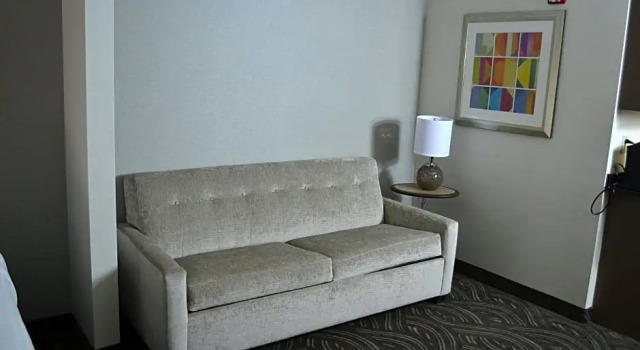 Четырёхместный номер Executive Holiday Inn Express & Suites Kent - University Area by IHG