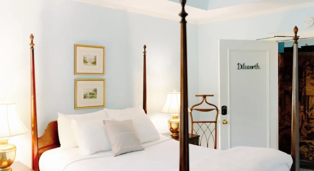 Номер Standard с балконом The Morehead Inn