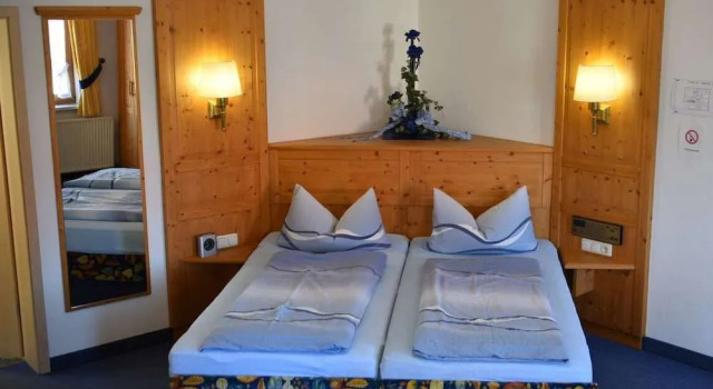 Gasthof zum goldenen Schiff Anreise 24 7 digitale Rezeption Gratis Parkplatz, Reserva ahora Hotel Marktbreit Baja Franconia