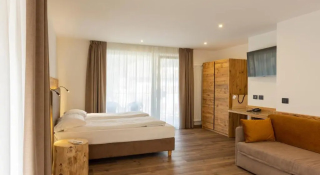 Четырёхместный номер Standard Active Alm Hotel