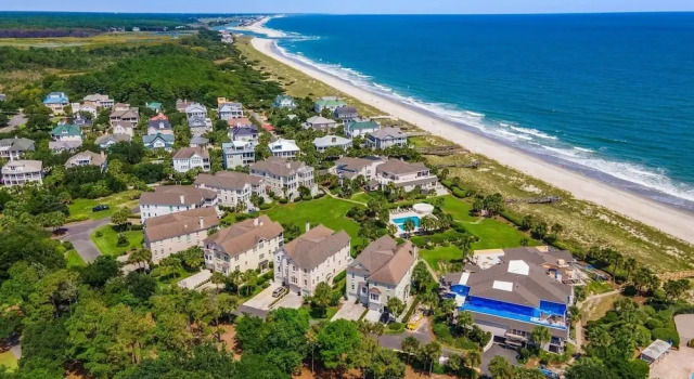 Коттедж с 4 комнатами This Villa Offers Stunning Views Of The Ocean And The Calming Sound Of The Waves 4 Bedroom Home by Peace Vacations