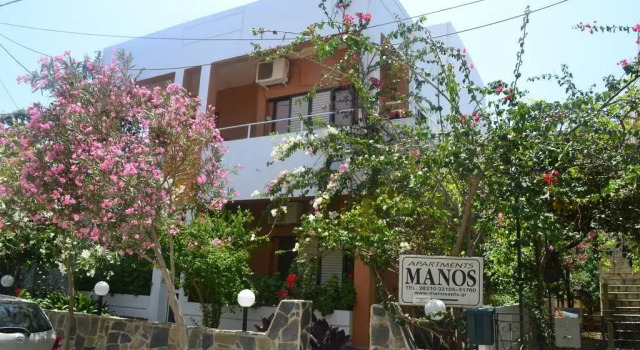 Manos Apartments