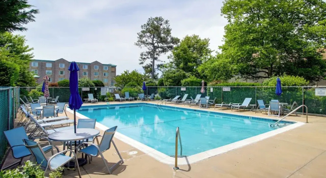 Апартаменты ~ 1 Block to Bethany Beach, Retreat w/ Pool Access