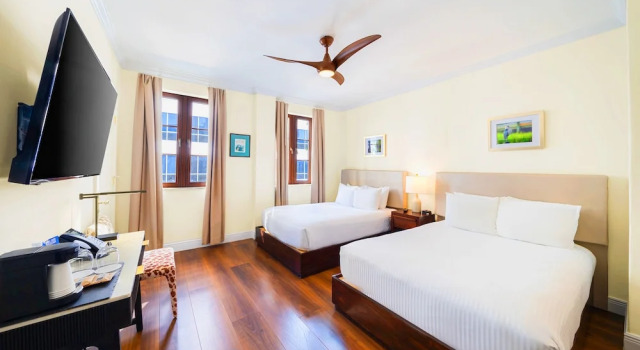 Четырёхместный номер Deluxe Hotel St. Michel