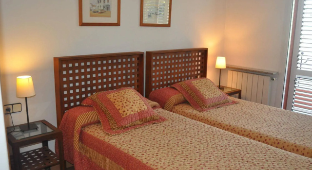 Girona Apartments, Rezerwuj Apartament Hotele w Gironès z parkingiem, Parking
