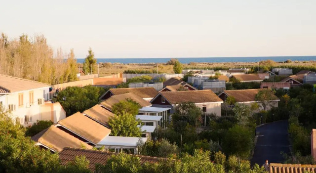 Lodges Méditerranée, Book Hotel Vendres Hérault
