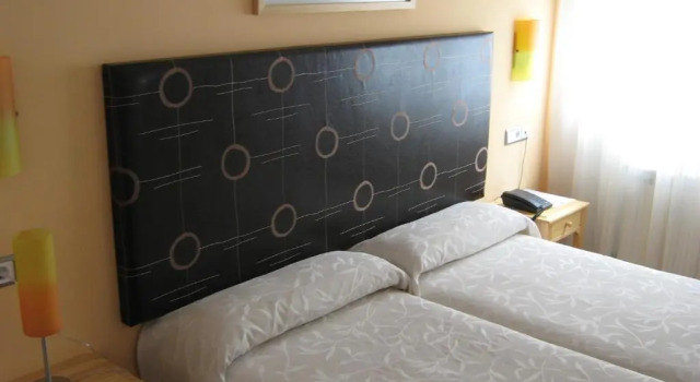 Hotel Puerta de Cazorla, Забронировать Отель Отели в центре Касорла с завтраком, отели в центре Касорла с завтраком